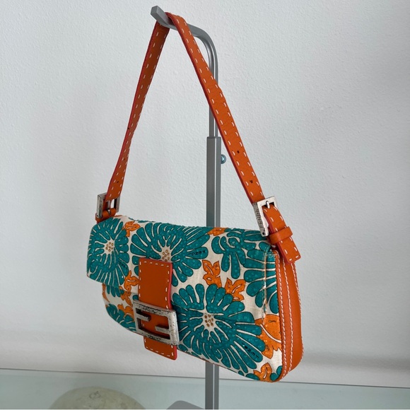 Super Rare Fendi Vintage Floral Canvas Baguette Bag - Picture 9 of 12